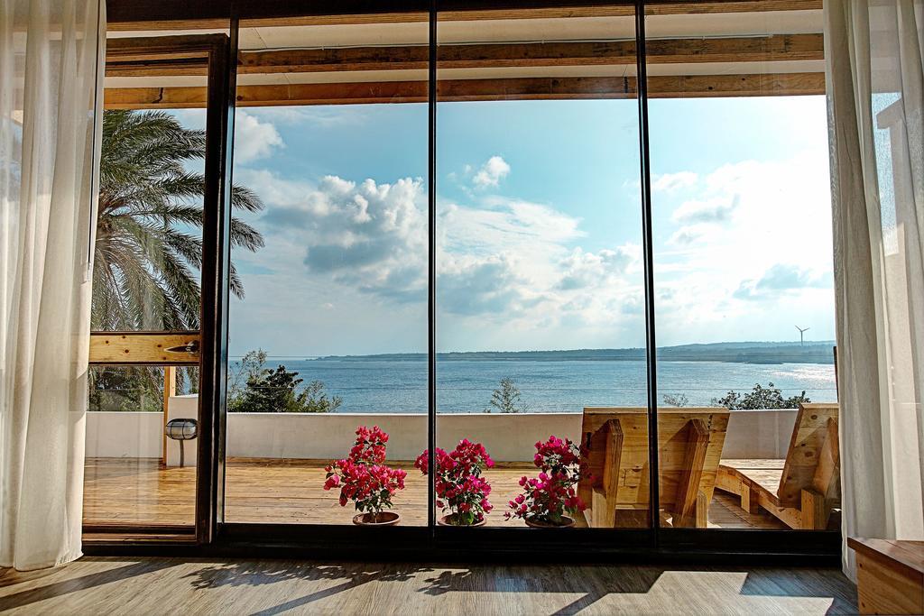 Beach House海邊民宿 Кендин Стая снимка